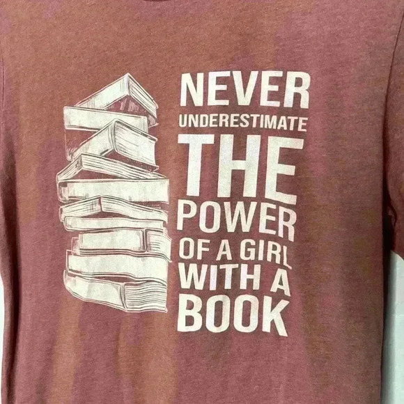Bella*Canvas "Never Underestimate the Power of a Girl With a Book" M - Picture 3 of 3